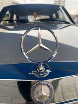 Mercedes-Benz W123 200 Diesel - Mercedes-Benz 200: 200d W123