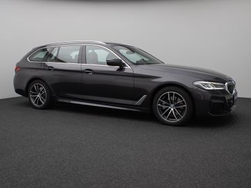 Fahrzeugabbildung BMW 520d xD Tour M Sport HI-FI M Sportfahrwerk