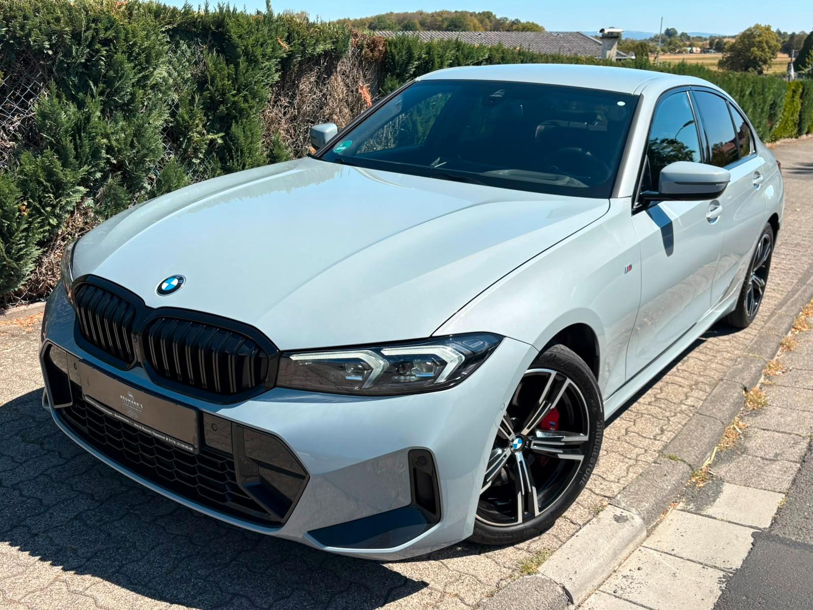BMW 320d x Drive M Sport HU&Insp-.Neu