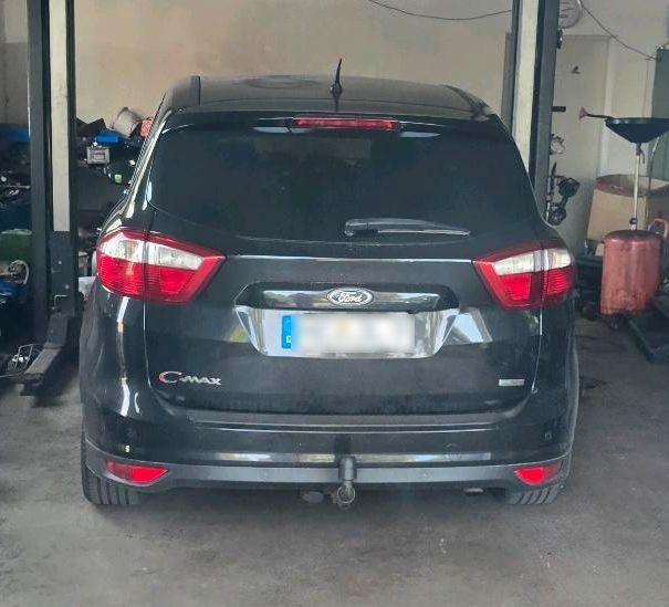 Ford C-MAX 2012 — interior