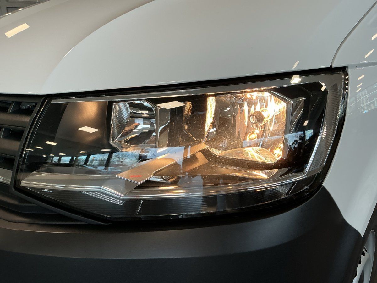Fahrzeugabbildung Volkswagen T6 Kombi 2.0 TDI Klima AHK ParkPilot
