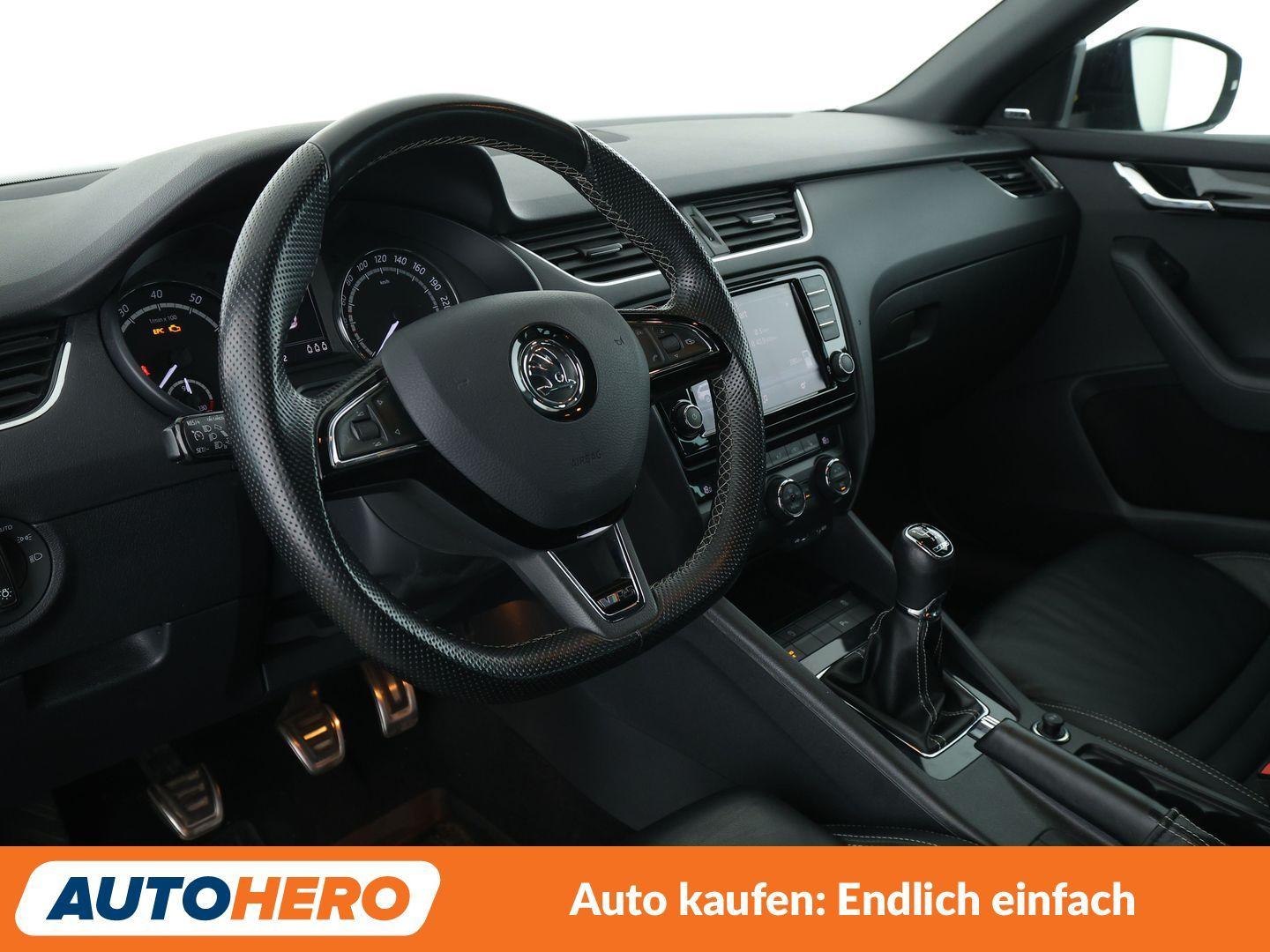 Skoda Octavia 2.0 TSI RS*NAVI*XENON*SPUR*CAM*PDC*SHZ*