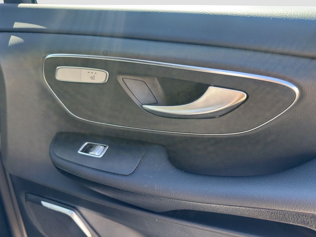Fahrzeugabbildung Mercedes-Benz V 250 d 4MATIC EDITION Kompakt AHK*Navi*KeyLess