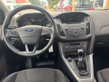 Ford Focus - 11