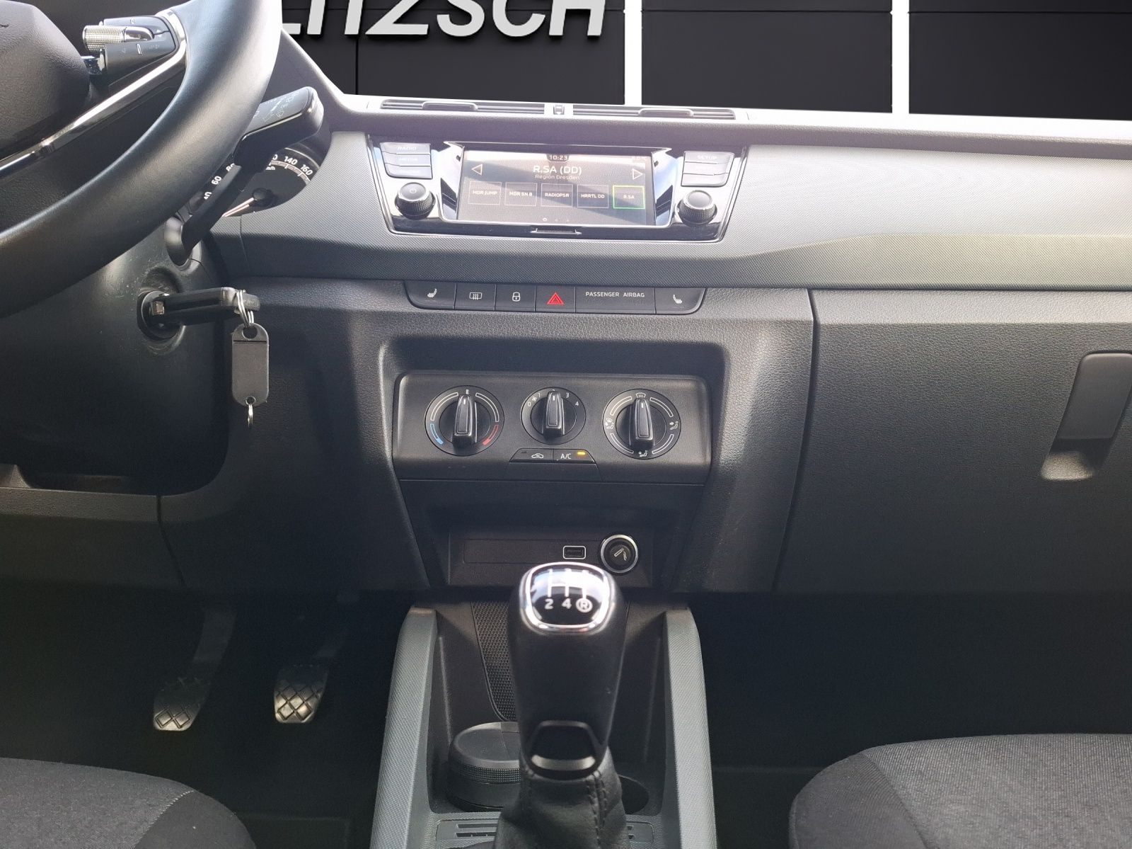 Fahrzeugabbildung SKODA Fabia 1.0  Active Cool-Plus Klima DAB PDC SH