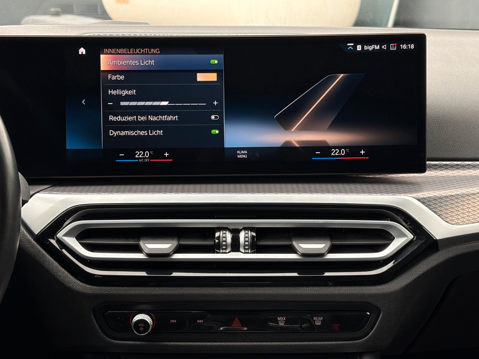 Fahrzeugabbildung BMW 320i Touring M Sport ACC CAM 3Z-Kl. SHZ Ambiente