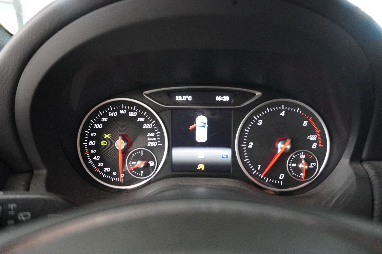 Fahrzeugabbildung Mercedes-Benz A 200 CDI AMG LINE NAVI/LED/KAMERA/SPORT/SHZ/PDC