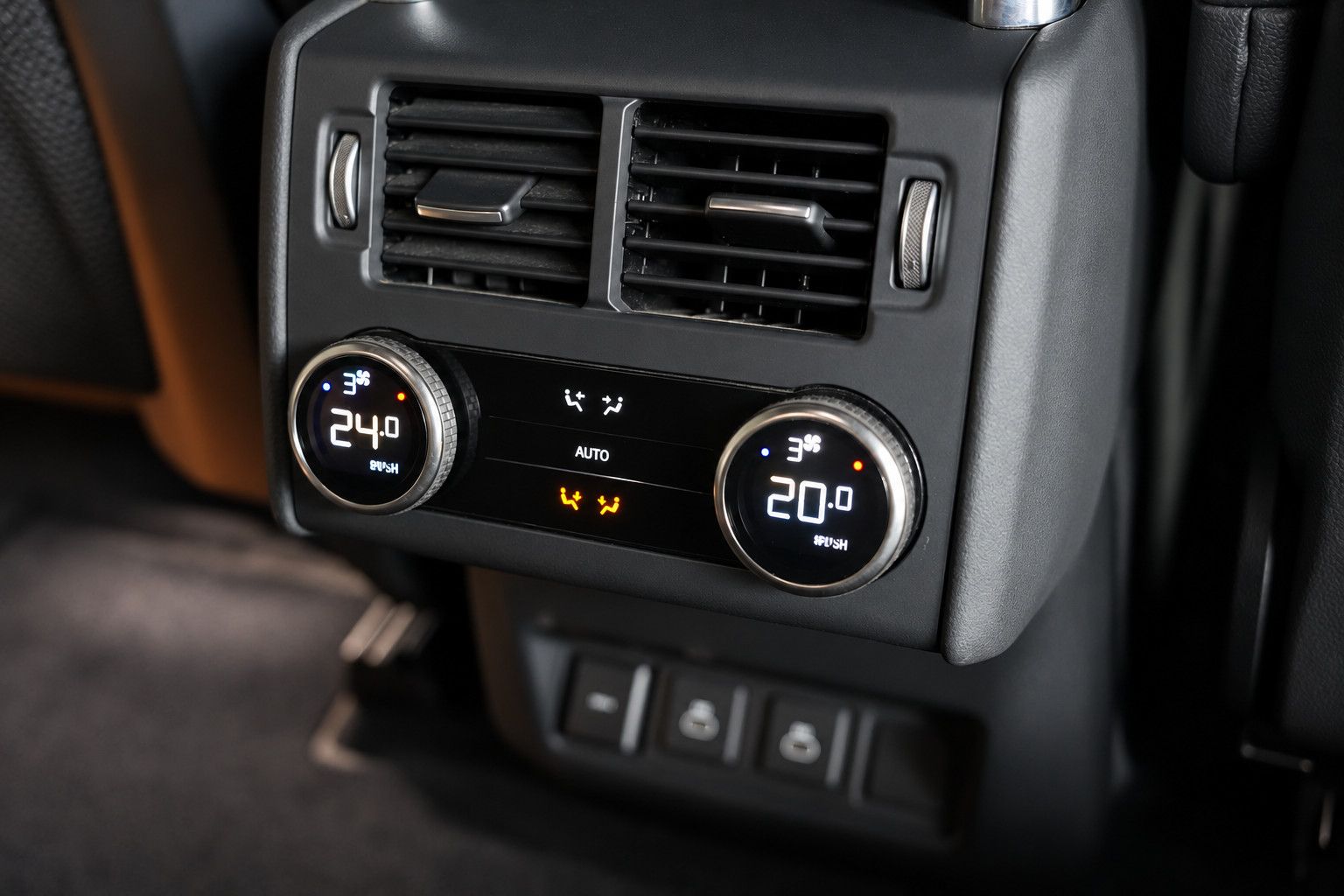 Fahrzeugabbildung Land Rover Discovery SE*R-Dynamic*7-Sitz*Pano*Meridian*360°