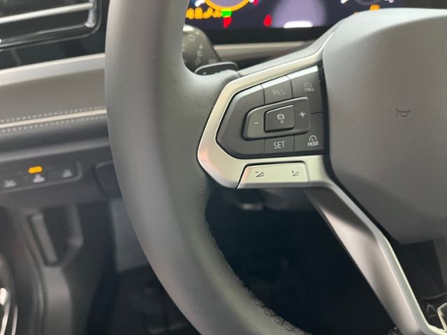 Fahrzeugabbildung Volkswagen Passat 2.0 TDI DSG  Elegance NAVI AHK GJR El.HEC