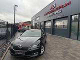 Skoda Superb Combi Ambition*8-FACH*E-HECK*APP*PDC*TOP - Skoda Superb: Combi Ambition