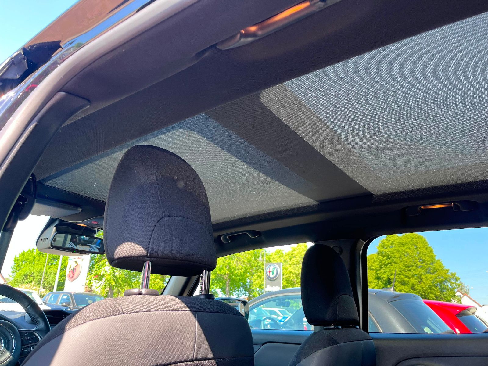 Fahrzeugabbildung Jeep Renegade S FWD
