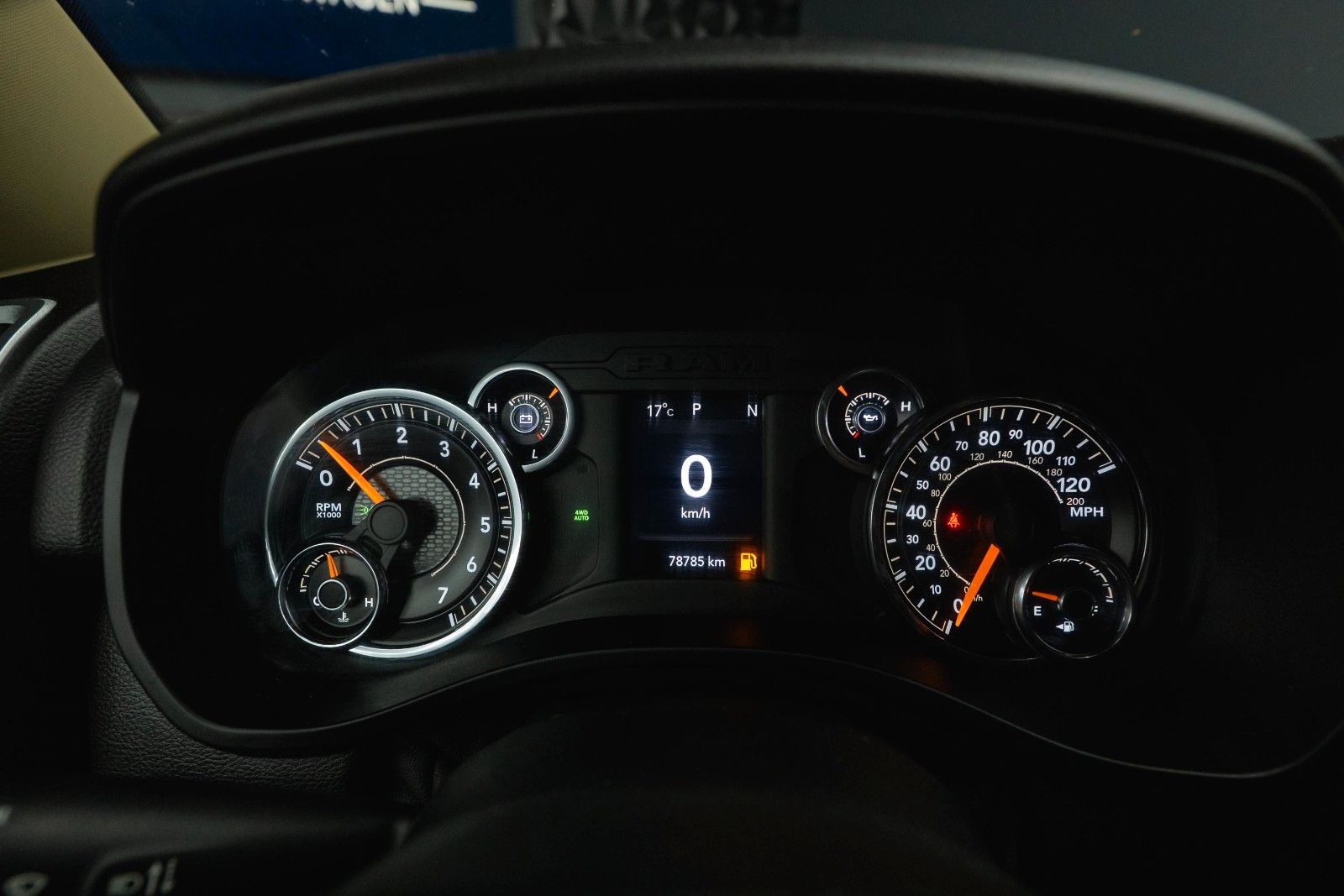 Fahrzeugabbildung Dodge RAM 5.7 V8 HEMI 4x4 OFFROAD Night Limited 19%