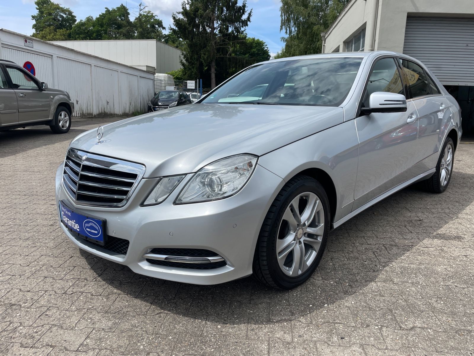 Mercedes E 200 - 1