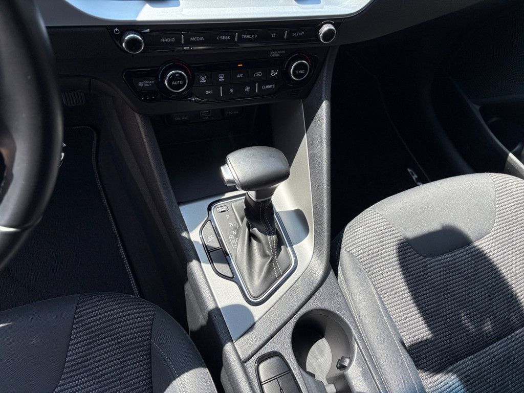 Fahrzeugabbildung Kia Niro 1.6 Plug-in Hybrid Edition 7