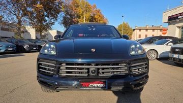 Porsche Cayenne - 2