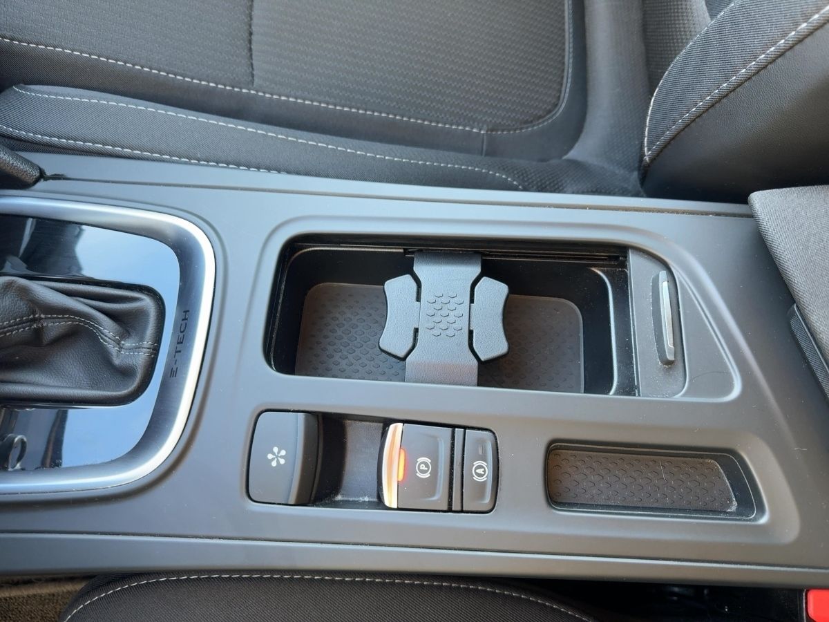 Fahrzeugabbildung Renault Megane Grandtour BUSINESS E-TECH PLUG-IN 160