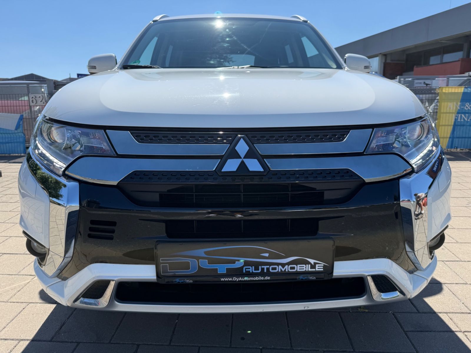 Mitsubishi Plug-in Hybrid Outlander PHEV 4WD Leder imagem 2