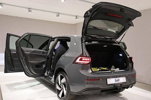 Golf GTE 1.5 DSG BlackStyle AHK Winterr. PANO KA