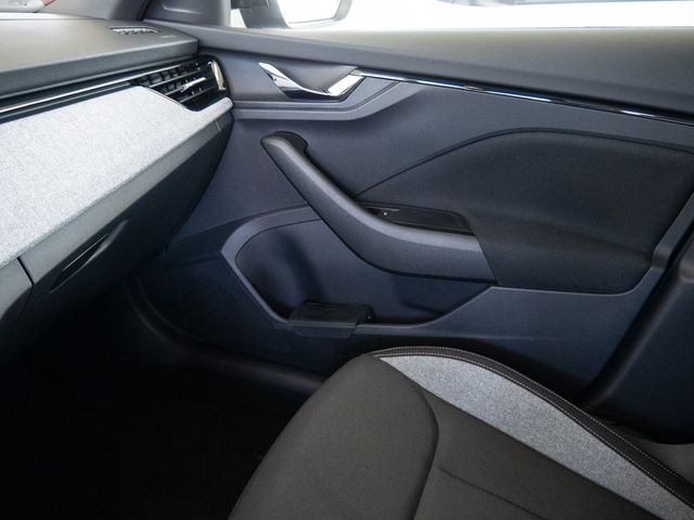 Kamiq 1.5 TSI Selection SHZ KAMERA NAVI ACC PANO