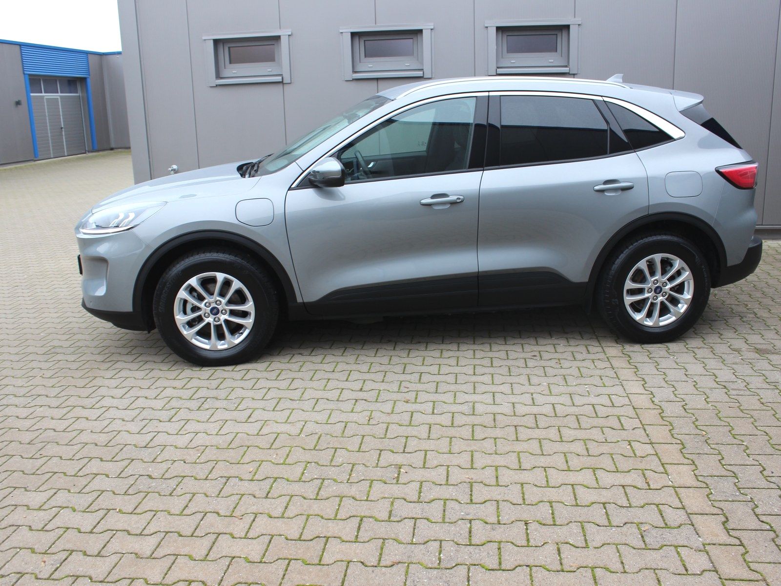Fahrzeugabbildung Ford Kuga Plug-In Hybrid PHEV Titanium
