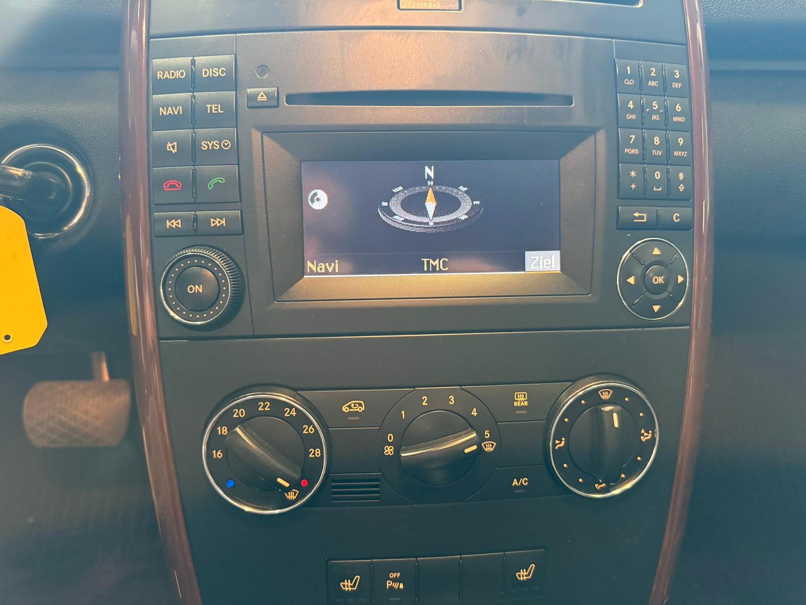 Mercedes-Benz A 180 Elegance / Teilleder / Automatik / Klima