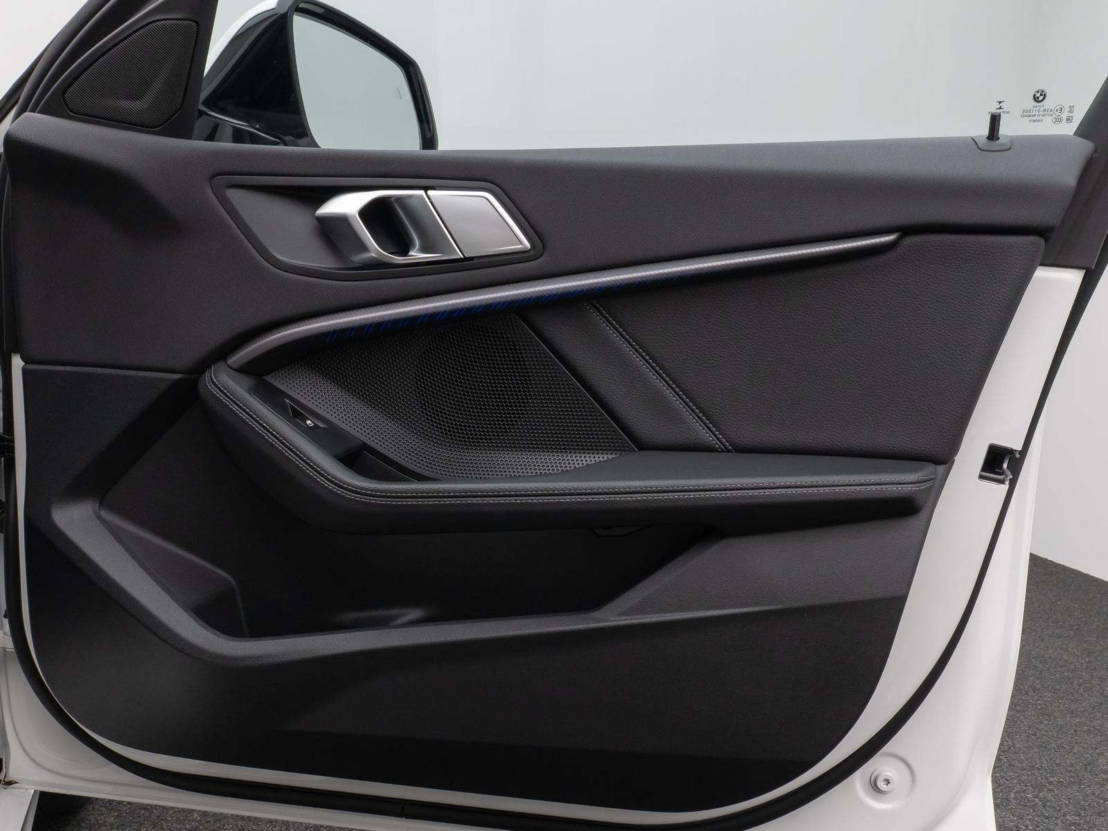 BMW 1 Series i M Sport Panoram Kamera DAB HiFi Komfort 19", миниатюра 30