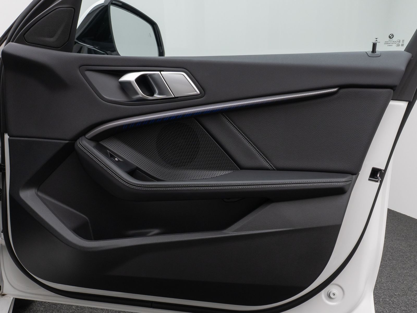 Fahrzeugabbildung BMW 120i M Sport Panoram Kamera DAB HiFi Komfort 19"