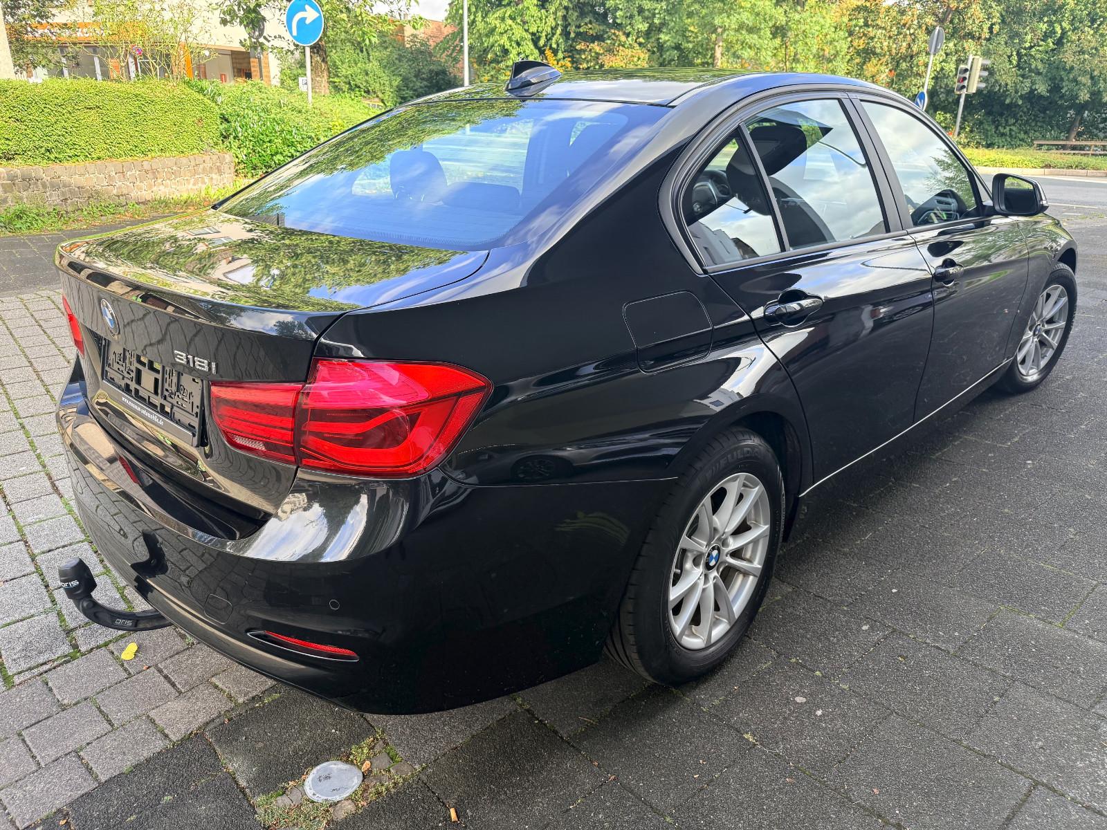 BMW 318 i,Limo,Navi,PDC v&h,LED,AHK