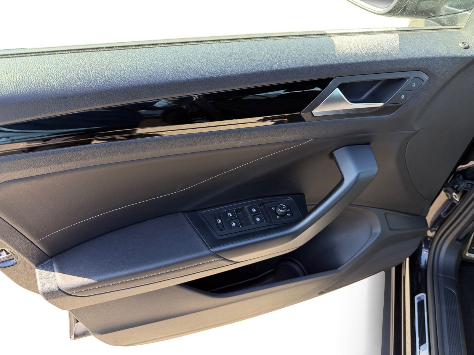 Volkswagen T-Roc - Bild 15