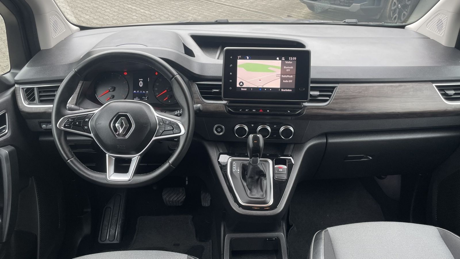 Fahrzeugabbildung Renault Kangoo Techno TCe 130 EDC