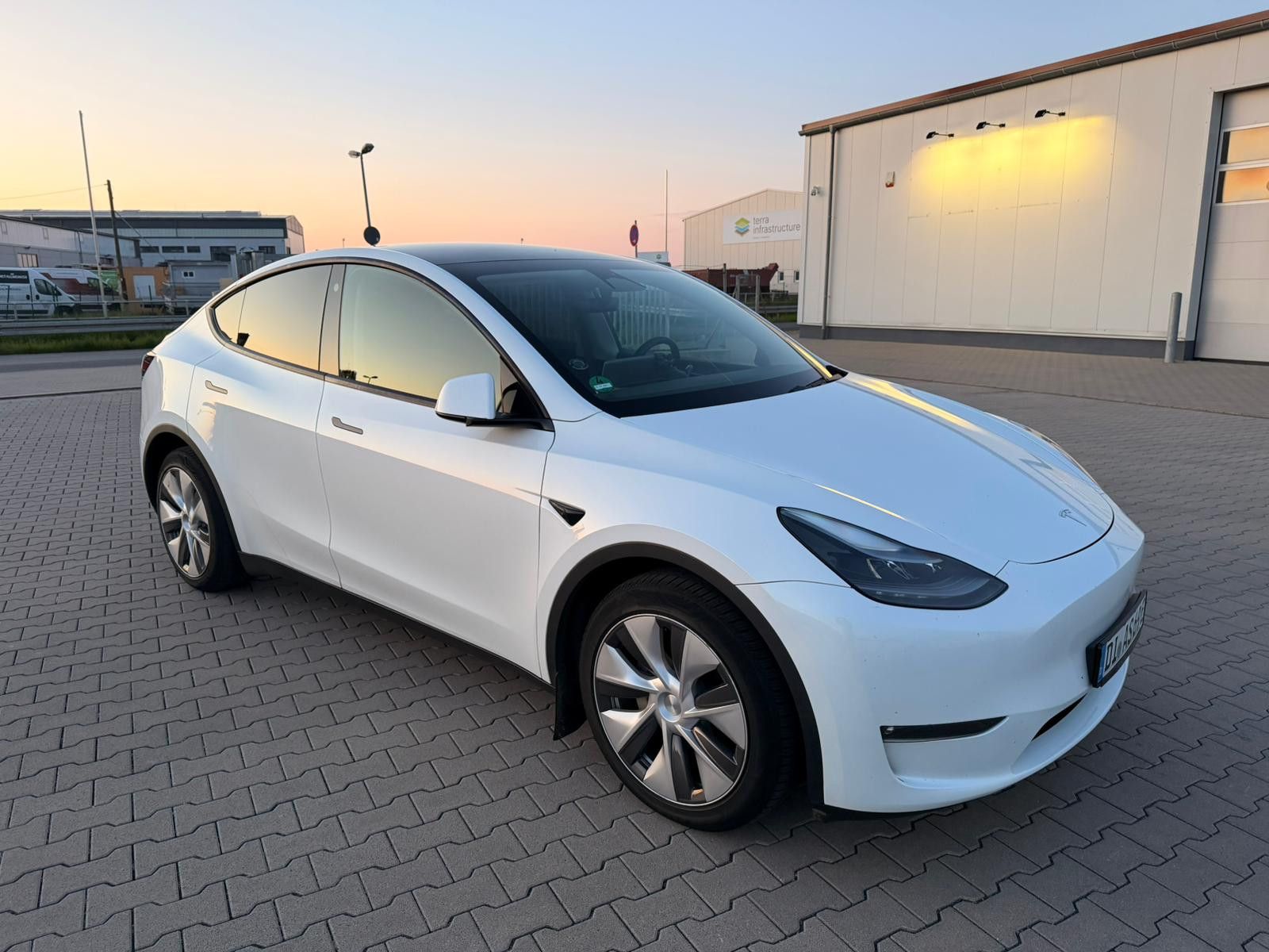 TESLA Tesla Model Y Long Range AWD | MwSt. ausweisbar