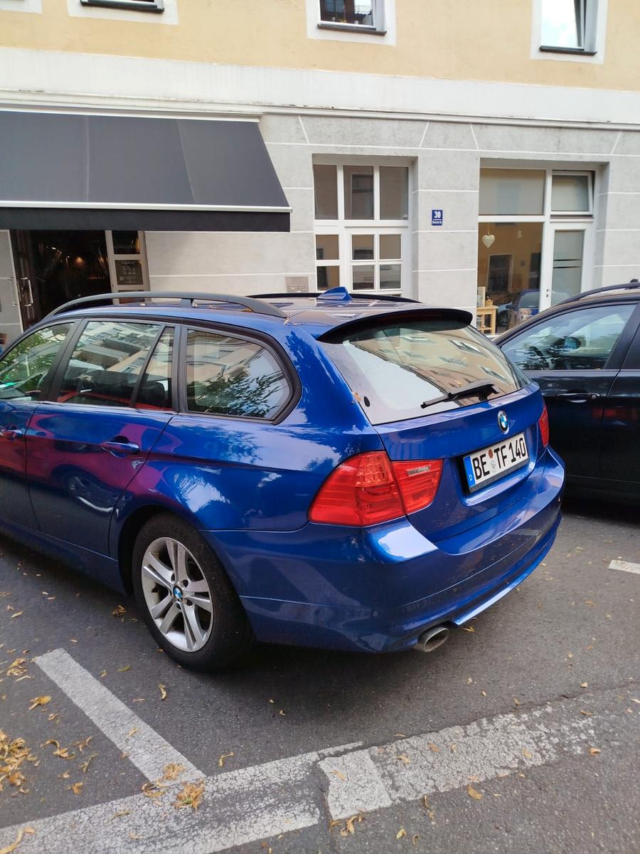 BMW 318 2009 — engine 1.995 cm³, 143 HP (105kW)
