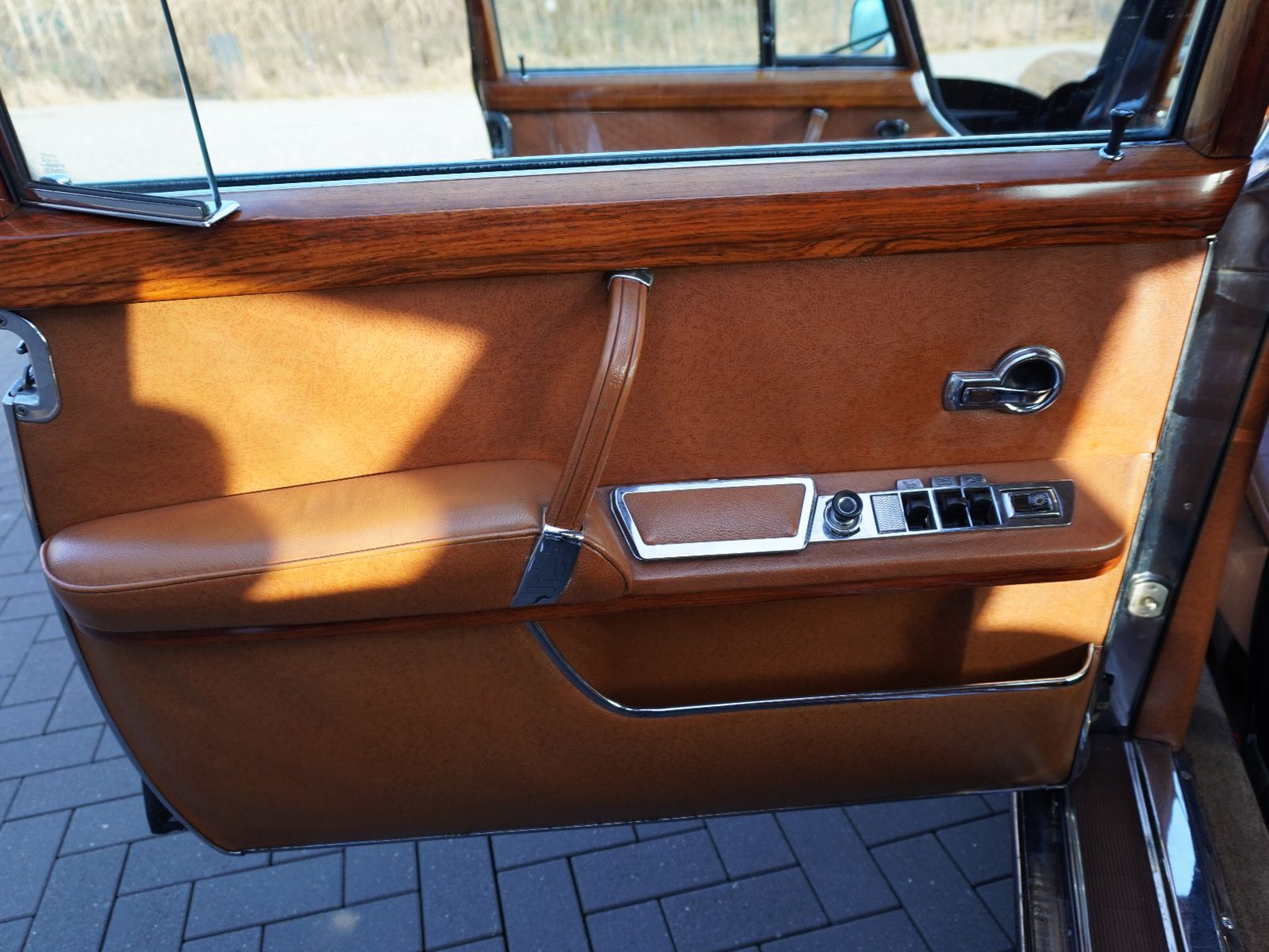 Fahrzeugabbildung Mercedes-Benz 600
