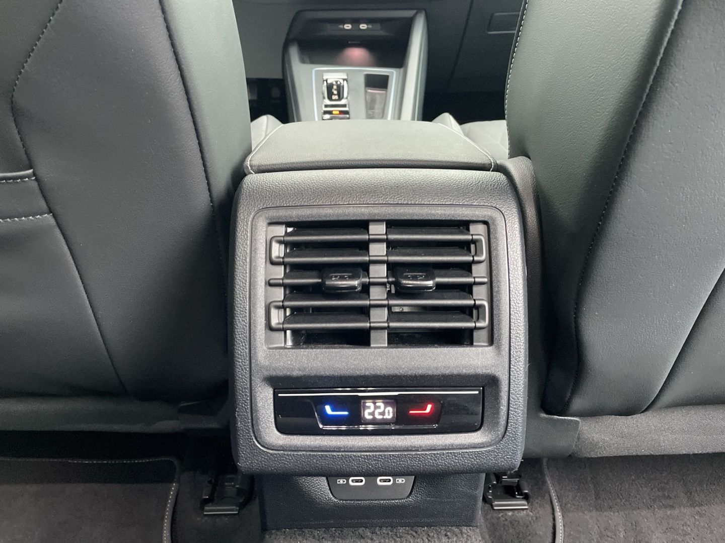 Golf VIII 1.5 eTSI DSG Goal AHK/Kamera/IQ.Light/