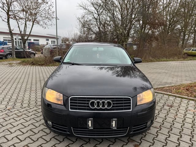 Audi A3 1.6  8P Benzin HU/TÜV 04.2026