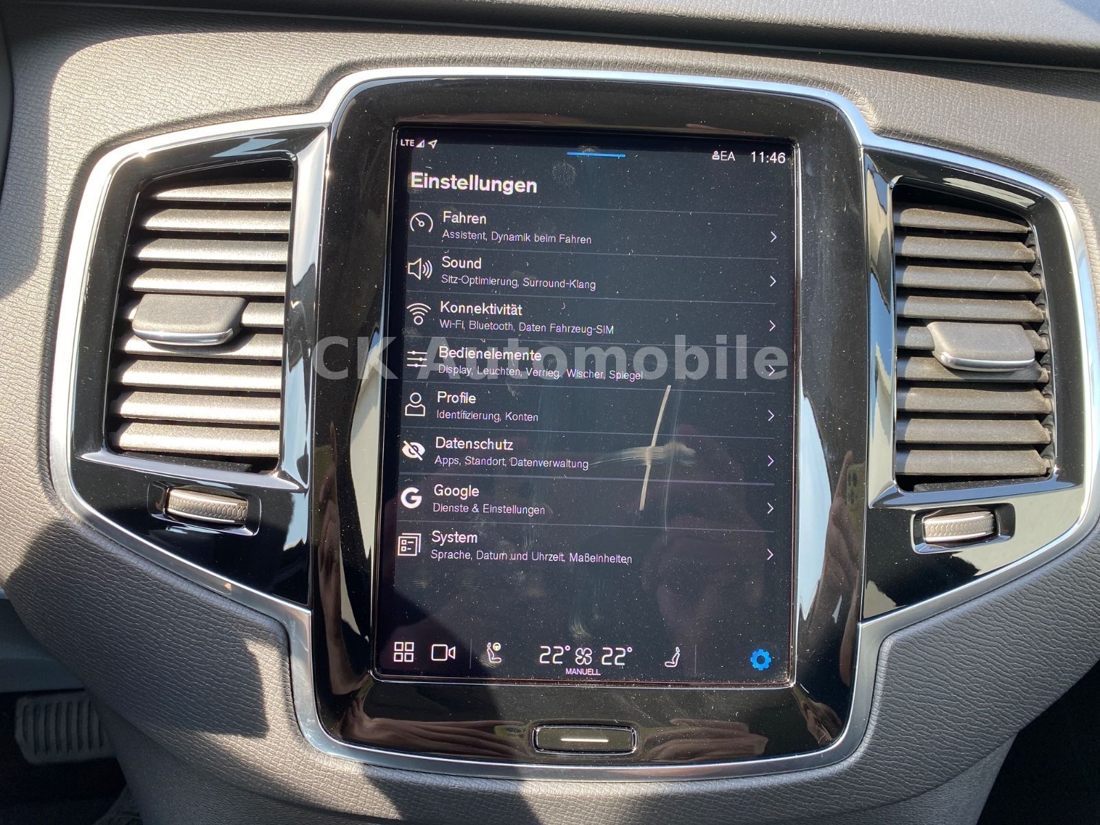 Fahrzeugabbildung Volvo XC90 T8 Core Recharge Plug-In Hybrid AWD/7 Sitze