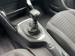 Foto Nummer 17: PEUGEOT 2008