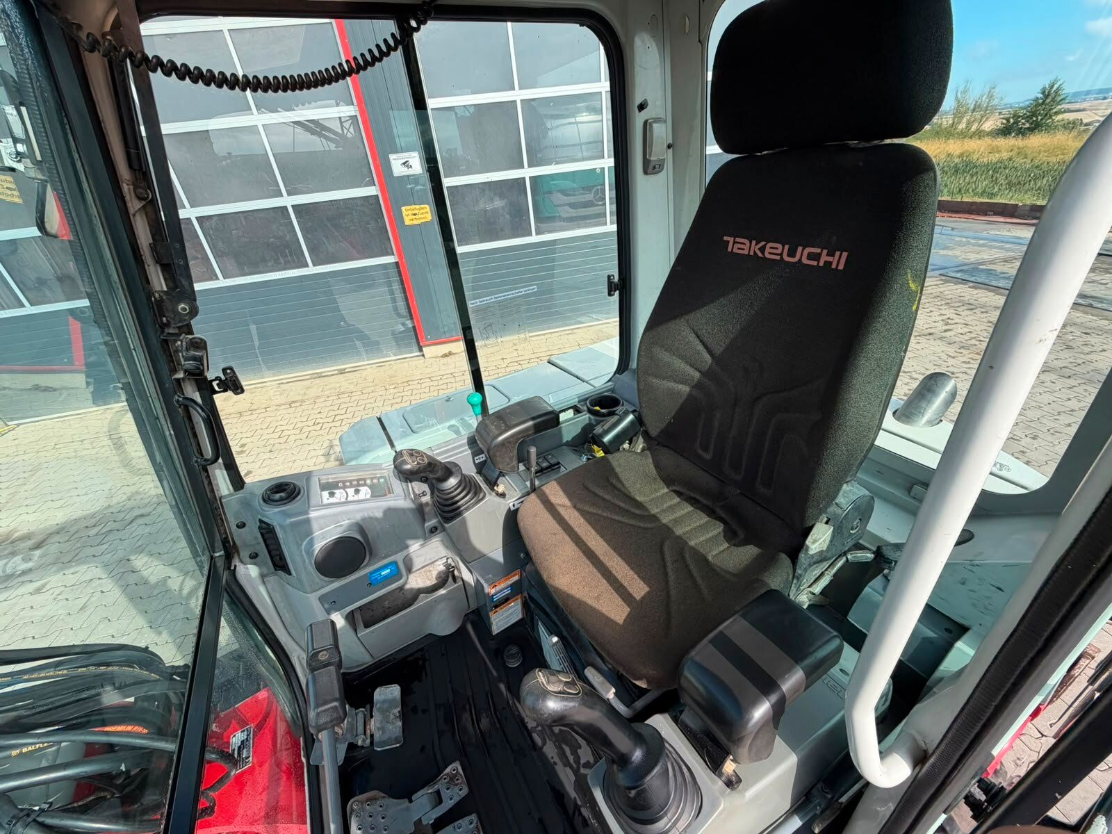 Fahrzeugabbildung Takeuchi TB 250 V3 /Schnellwechsler/ Tilt /Gewicht 4,9 to