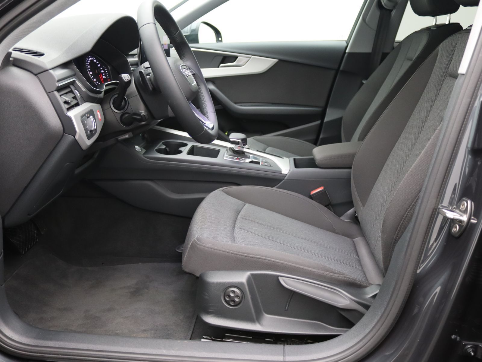 Audi A4 - Bild 13