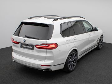 BMW X7 - 7