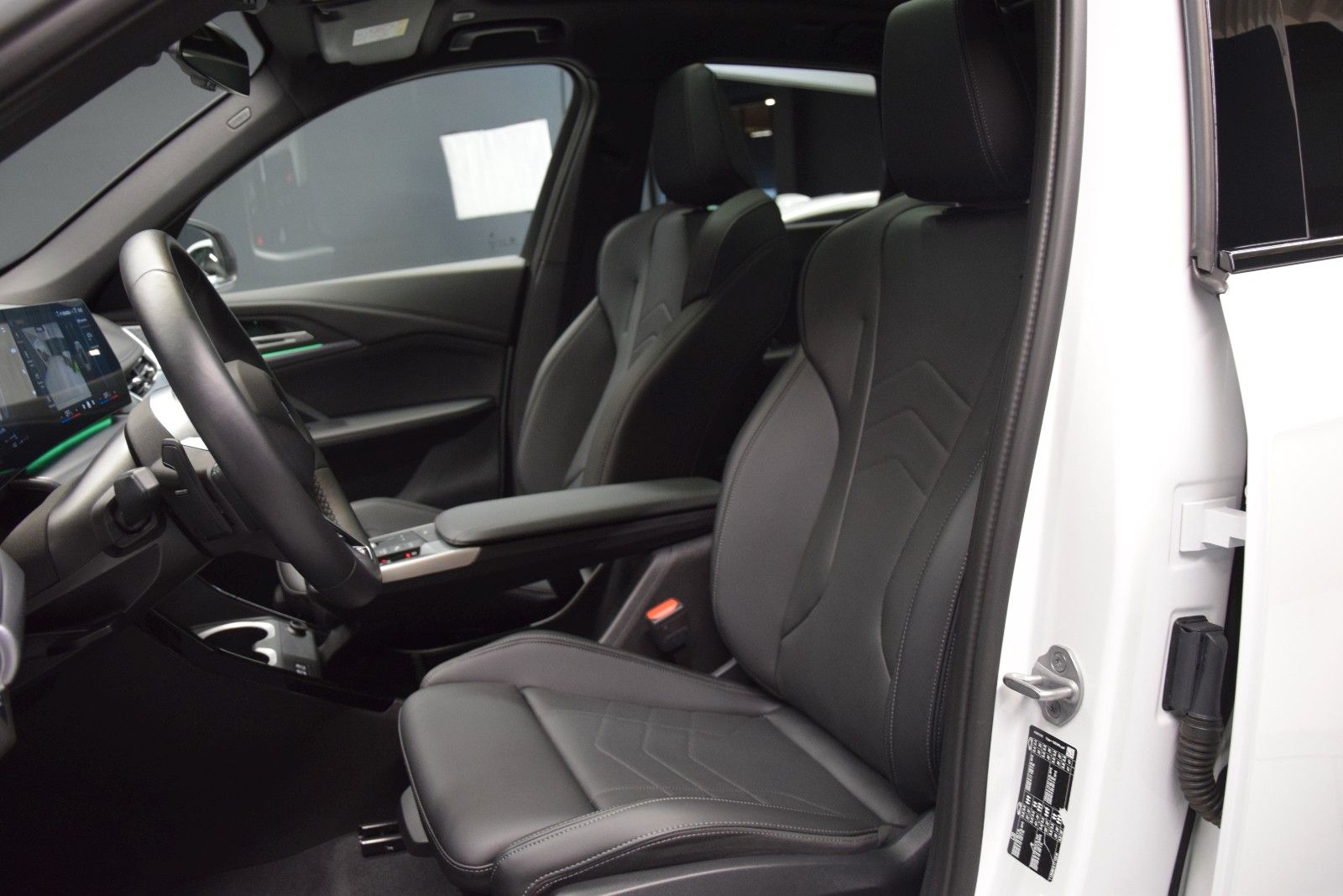 Fahrzeugabbildung BMW X1 18 i sDrive M Sport Pano LED Leder h/k Memory