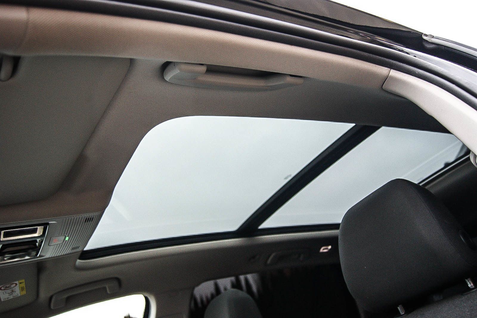 Fahrzeugabbildung Volkswagen Golf VIII Var 20TDI DSG LIFE STDHG ANHZV PANO IQ