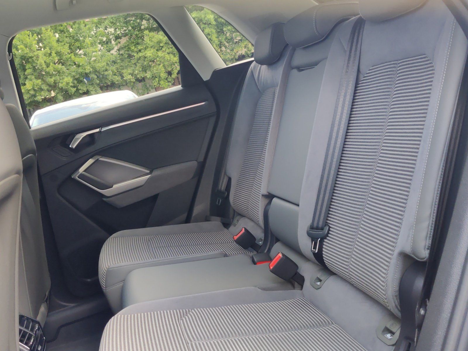 Fahrzeugabbildung Audi Q3 35 1.5 TFSI advanced AHK,Navi,SHZ,ACC,Keyless