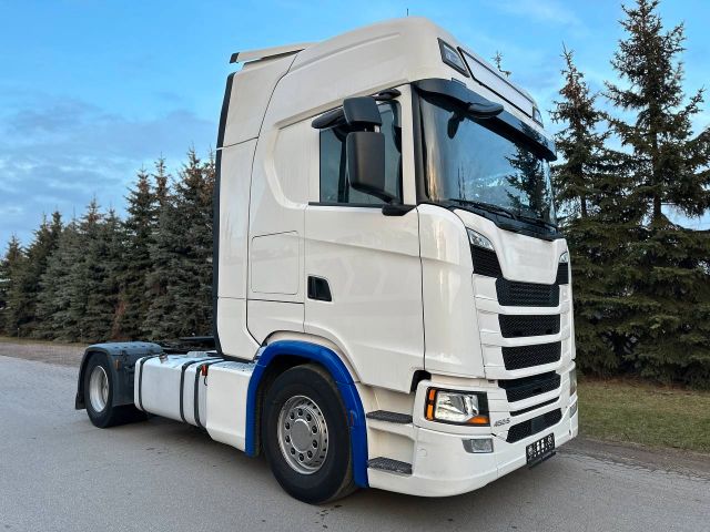 Scania 450S