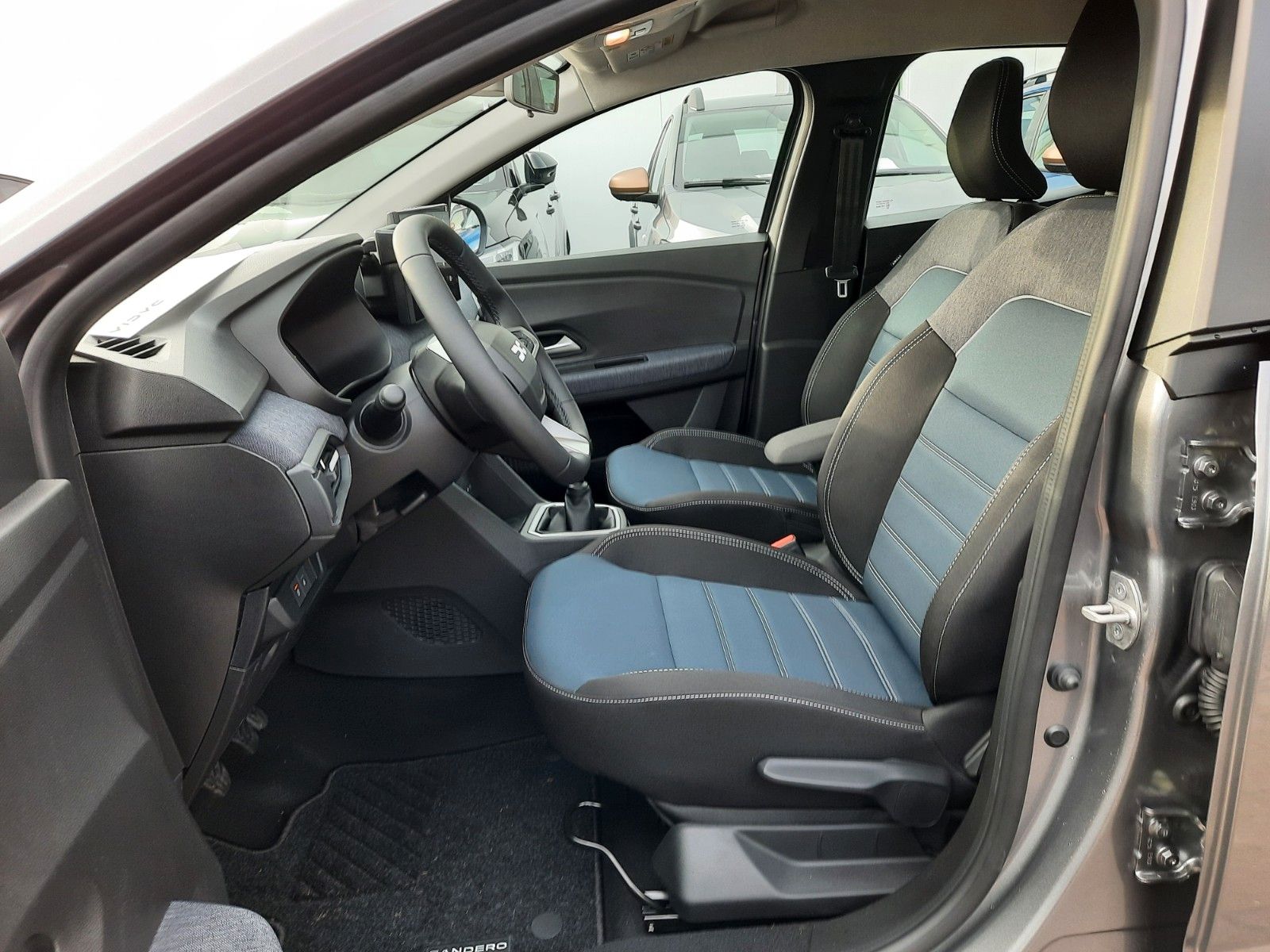 Dacia Sandero - Bild 8