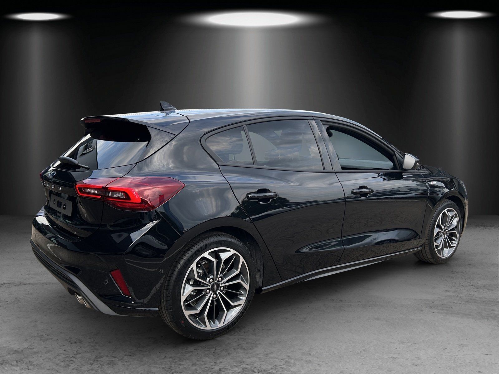 Fahrzeugabbildung Ford Focus ST-Line X Winter Pak. B+O HUD 18 Zoll PDC