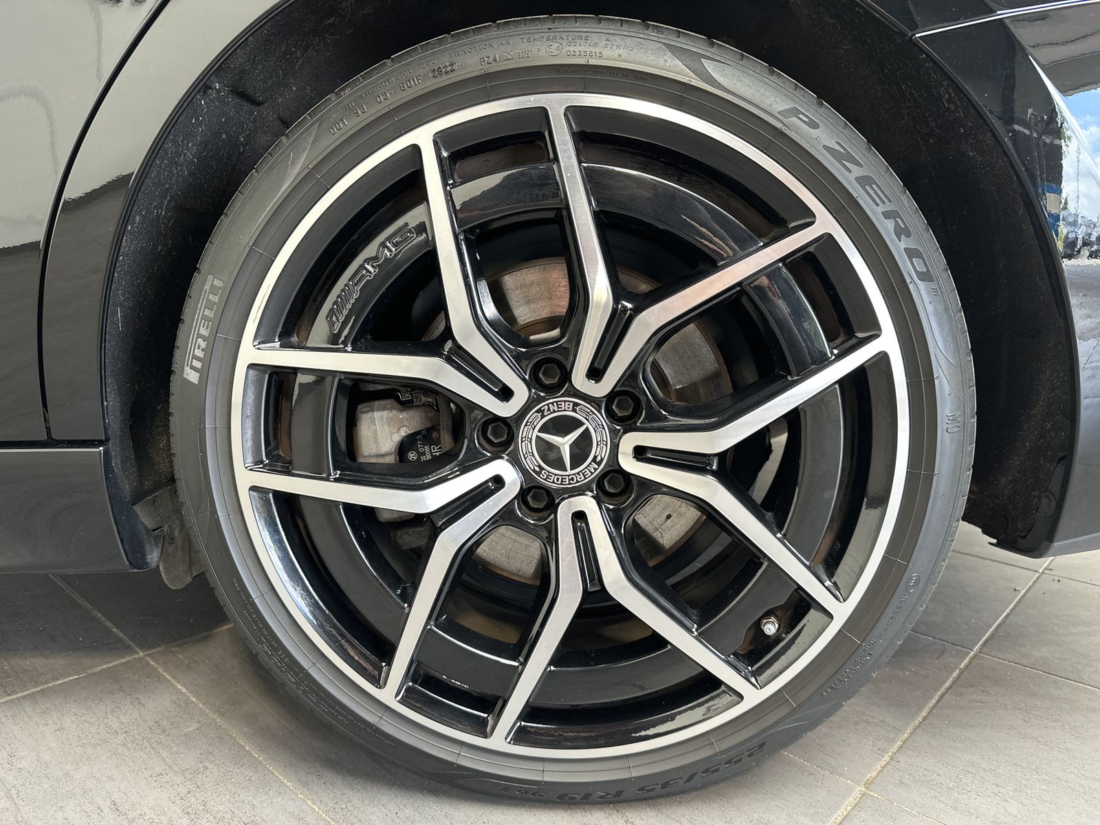 Fahrzeugabbildung Mercedes-Benz C 220d T AMG-Line 4Matic NAV+LED+ACC+HUD+PANO+PP