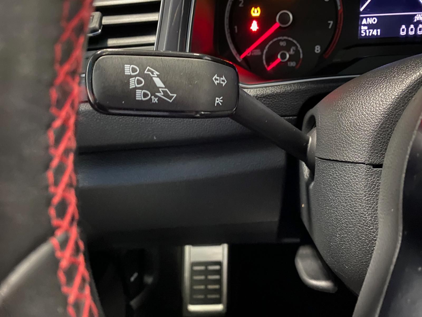 Fahrzeugabbildung Volkswagen T-Roc 1.5 TSI DSG SPORT R-LINE+ACC+AHK+ALLWETTER