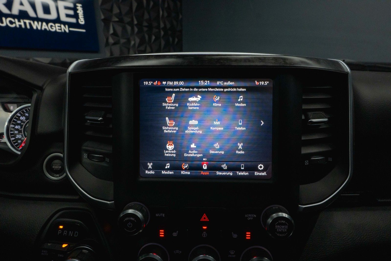 Fahrzeugabbildung Dodge RAM 5.7 V8 HEMI 4x4 OFFROAD Night-Paket Limited