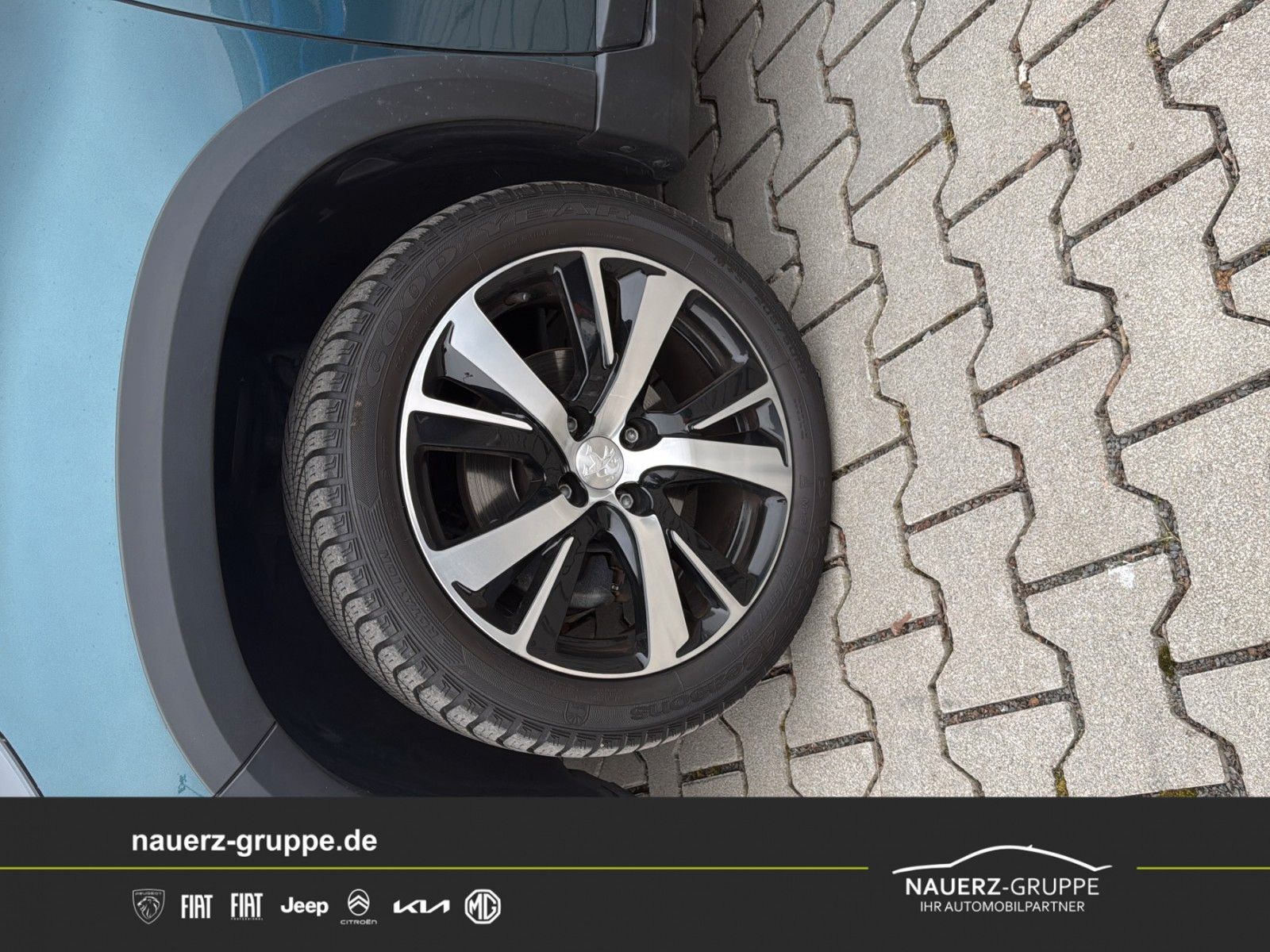 Fahrzeugabbildung Peugeot 2008 Crossway Pure Tech 130